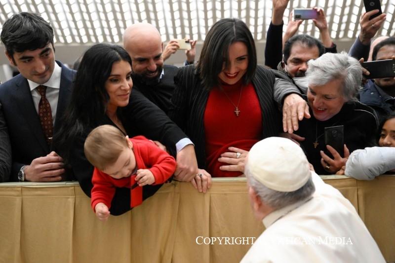 1-A los empleados del Vaticano con motivo de las felicitaciones navide&ntilde;as