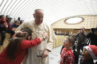 4-Ai Bambini assistiti dal Dispensario Santa Marta