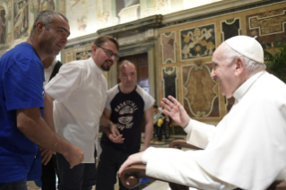 5-Ai Partecipanti al Capitolo Generale dei Figli della Divina Provvidenza e Delegazione della Famiglia carismatica fondata da San Luigi Orione