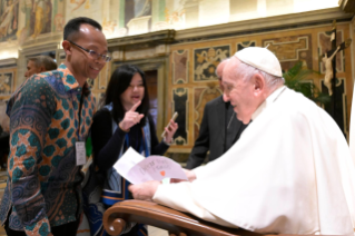 2-À la communauté académique de l'Institut pontifical théologique Jean-Paul II pour les sciences du mariage et de la famille