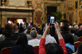 10-À la communauté académique de l'Institut pontifical théologique Jean-Paul II pour les sciences du mariage et de la famille