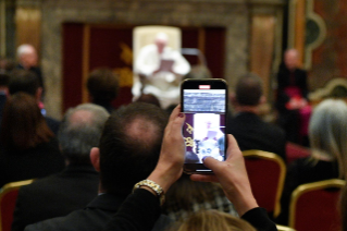 2-Aux participants de la rencontre promue par le Consortium international des médias catholiques "Catholic fact-checking" 