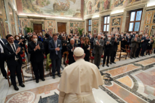 11-Aos participantes no Encontro promovido pelo Consórcio Internacional da Mídia Católica "Catholic fact-checking"