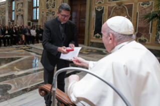 0-Ai  Membri del Pontificio Istituto Missioni Estere (P.I.M.E.), in occasione dei 150 anni della Rivista "Mondo e Missione"