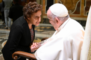 2-Aux membres de l'Institut Pontifical des Missions Étrangères (P.I.M.E.), à l'occasion des 150 ans de la revue « Monde et Mission » 