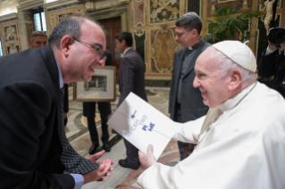 3-Aux membres de l'Institut Pontifical des Missions Étrangères (P.I.M.E.), à l'occasion des 150 ans de la revue « Monde et Mission » 