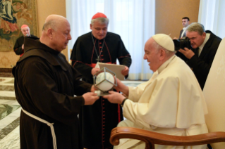 4-Alla Delegazione del "Premio Madre Teresa"