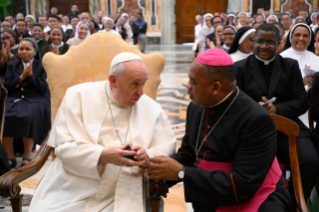 9-Aux membres du Conseil de l’Union des Prêtres, Religieux et Religieuses Malgaches à Rome