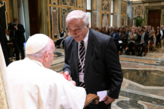 0-Ai Partecipanti all'Incontro sui Rifugiati promosso dalla Pontificia Università Gregoriana