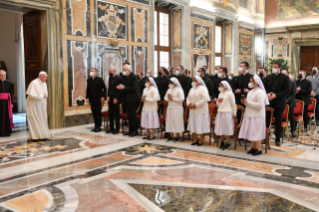 0-À Comunidade do Pontifício Seminário Lombardo em Roma
