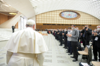 2-Aux participants au symposium "Pour une théologie fondamentale du sacerdoce"