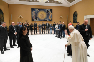 5-Alle Delegazioni per il dono del presepe e dell’albero di Natale in Piazza San Pietro