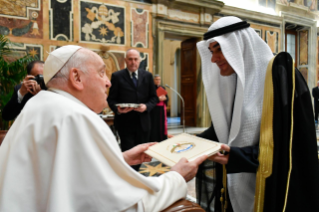 2-Presentazione delle Lettere Credenziali degli Ambasciatori di Kuwait, Nuova Zelanda, Malawi, Guinea, Svezia, Ciad