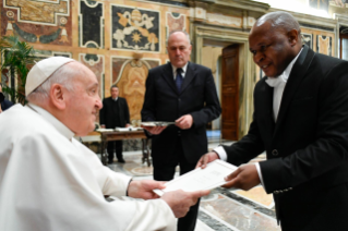 5-Presentazione delle Lettere Credenziali degli Ambasciatori di Kuwait, Nuova Zelanda, Malawi, Guinea, Svezia, Ciad