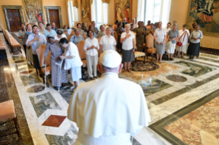 7-A las participantes en el Capítulo general de las Religiosas de María Inmaculada Misioneras Claretianas