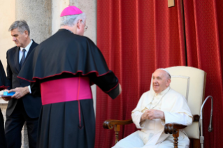 13-Aux membres de la Confrérie de Notre-Dame de Montserrat (Espagne)