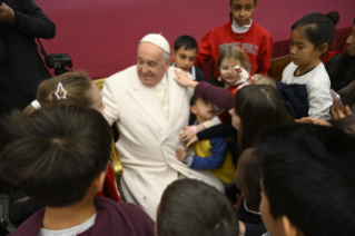 2-Ai Bambini assistiti dal Dispensario Santa Marta