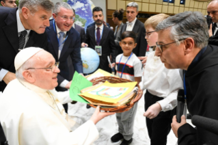 31-« Les enfants rencontrent le Pape. Apprenons des enfants »