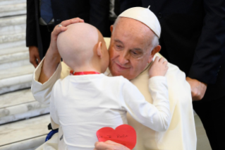 30-« Les enfants rencontrent le Pape. Apprenons des enfants »