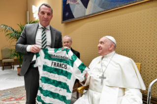 2-Aux dirigeants et footballeurs du « Celtic Football Club Limited » (Écosse)