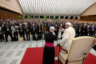 11-Aos participantes do II Encontro Internacional de Reitores e Agentes Pastorais de Santuários [9-11 de novembro de 2023]