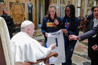 7-Aux membres de la Fédération italienne de volley-ball 