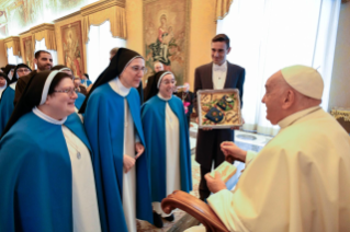 3-A los participantes en la Conferencia promovida por la Pontificia Academia Mariana Internacional 