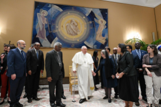 2-Aos participantes no Encontro promovido pela Pontifícia Academia das Ciências 