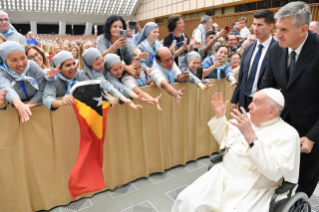 8-Aux participants au pèlerinage organisé par les Sœurs disciples de Jésus Eucharistie