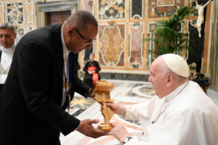 1-Aux participants à l'Assemblée générale des Œuvres Pontificales Missionnaires 