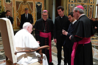 10-A los sacerdotes de la pastoral juvenil de la diócesis de Barcelona