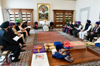 4-À une délégation de la communauté sikhe aux Émirats arabes unis 