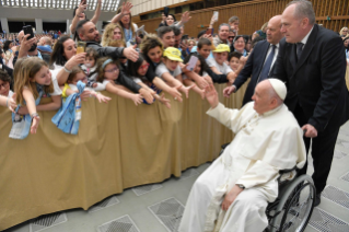 8-Aux participants au pèlerinage de la Famille vocationniste 