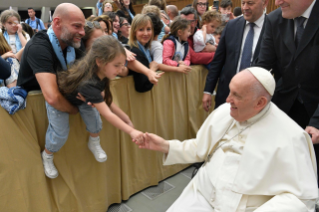 9-Aux participants au pèlerinage de la Famille vocationniste 