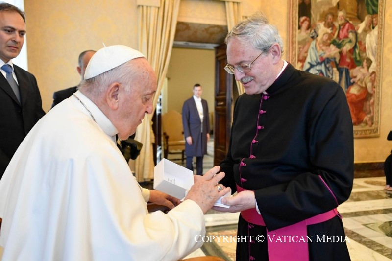 2-To participants in the Plenary of the Pontifical Commission for Sacred Archaeology