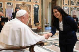 3-Meeting of Pope Francis with Comedians