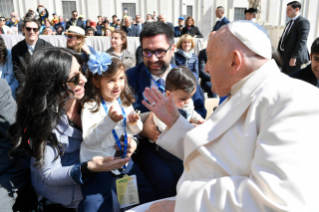 12-Rencontre avec l'Action catholique italienne « A braccia aperte »