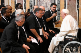 11-Ai Partecipanti ai Capitoli Generali dei seguenti Istituti: Società delle Divine Vocazioni (Vocazionisti), Suore della Presentazione di Maria Santissima al Tempio, Società del Sacro Cuore, Suore Domenicane Missionarie di San Sisto