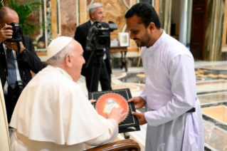 11-Ai Partecipanti ai Capitoli Generali delle seguenti Congregazioni Religiose: Ordine dei Minimi, Ordine dei Chierici Regolari Minori, Chierici di San Viatore, Missionarie di S. Antonio Maria Claret,  Suore Riparatrici del Sacro Cuore, Suore Agostiniane del Divino Amore