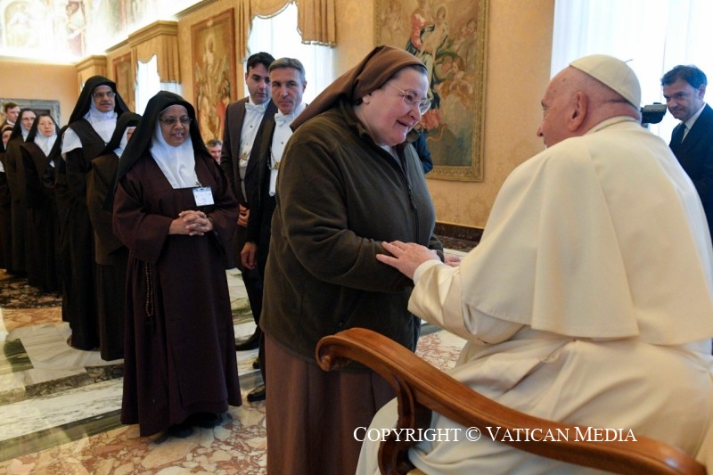 5-Aux sup&eacute;rieures et aux d&eacute;l&eacute;gu&eacute;es des Carm&eacute;lites d&eacute;chauss&eacute;es 