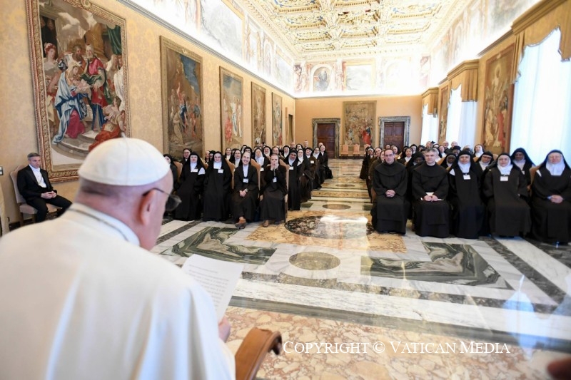 6-Aux sup&eacute;rieures et aux d&eacute;l&eacute;gu&eacute;es des Carm&eacute;lites d&eacute;chauss&eacute;es 