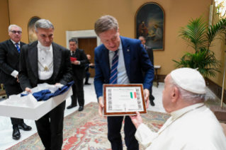 2-Ai Membri della Società Italiana di Chirurgia