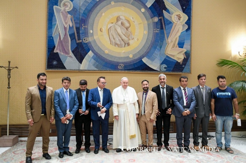 2-An eine Delegation der afghanischen Gemeinde in Italien