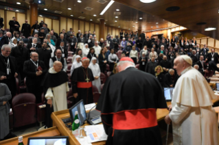 5-A los participantes en la Conferencia Internacional "Hombre-Mujer Imagen de Dios. Por una antropología de las vocaciones"