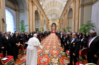 1-A los miembros del Cuerpo Diplomático acreditado ante la Santa Sede para la presentación de las felicitaciones de Año Nuevo 