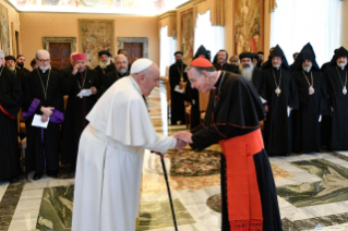 3-Aux membres de la Commission mixte internationale de Dialogue théologique entre l'Église catholique et les Églises orthodoxes orientales; et aux participants à la Visite d'étude annuelle de jeunes prêtres et moines des Églises orthodoxes orientales 