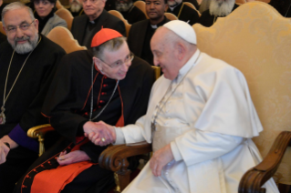 4-Aux membres de la Commission mixte internationale de Dialogue théologique entre l'Église catholique et les Églises orthodoxes orientales; et aux participants à la Visite d'étude annuelle de jeunes prêtres et moines des Églises orthodoxes orientales 