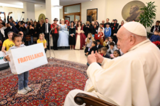 2-Ai Bambini assistiti dal Dispensario Santa Marta