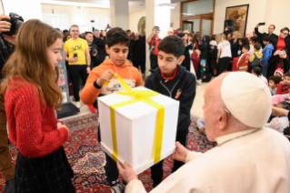 7-Ai Bambini assistiti dal Dispensario Santa Marta
