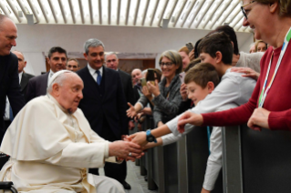 15-To donors of the Nativity Scene and the Christmas tree in St. Peter's Square 